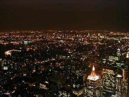 View SE from ESB (pan 1)<br>Location: <a href="https://www.google.com/maps/search/?api=1&query=40.74844,-73.98568" target="_new">Empire State Building Observation Deck</a>